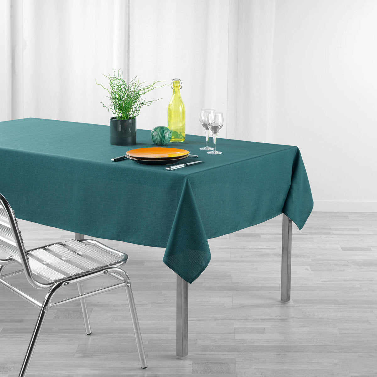 Obrus plamoodporny NEWTON, 140 x 250 cm 